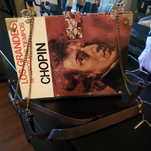 Purse - Picture 1 of 4